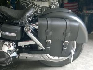 Sacoche Myleatherbikes Harley Dyna Fat bob_87